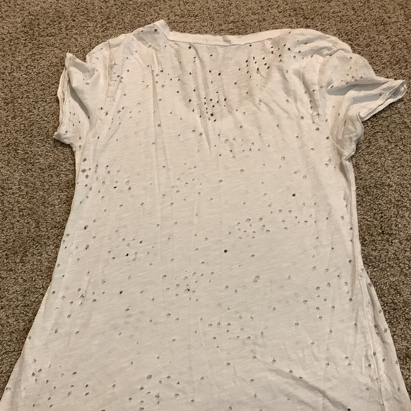 White Holed tee - Picture 4 of 4